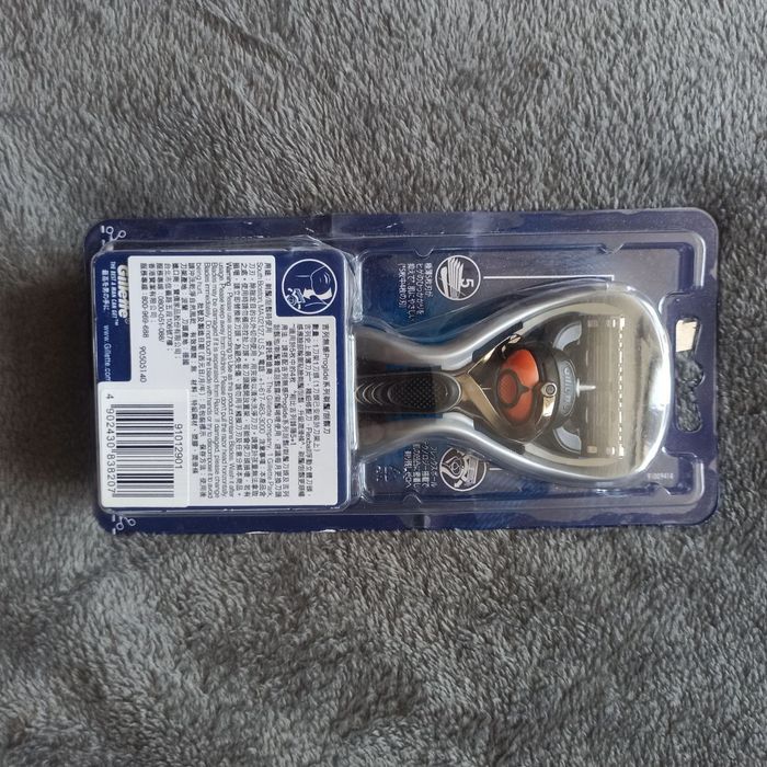 Набір багаторазова бритва Gillette та 18 (по 4шт.) комплектів станків