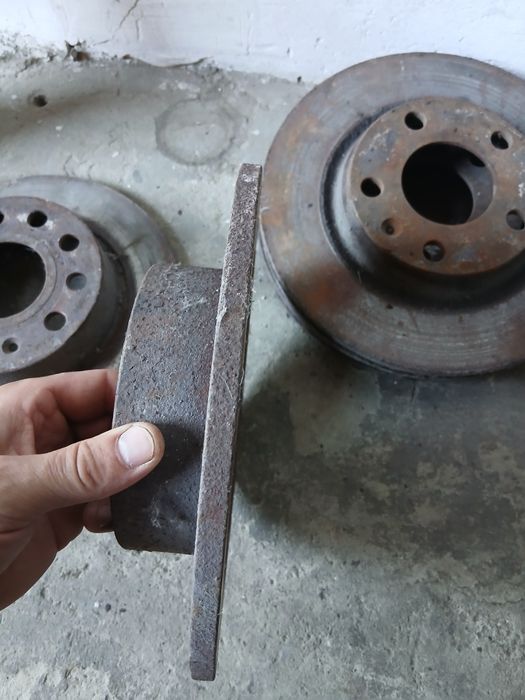 Продам тормозні диски фольсваген пасат б5