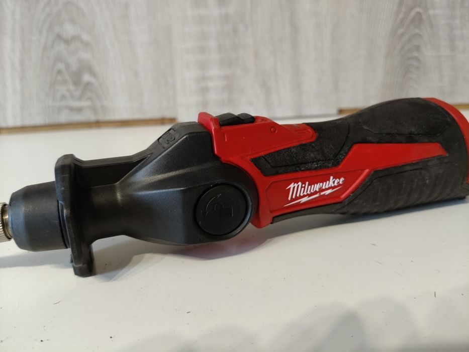 Lutownica  akumulatorowa Milwaukee M12  SI 12v