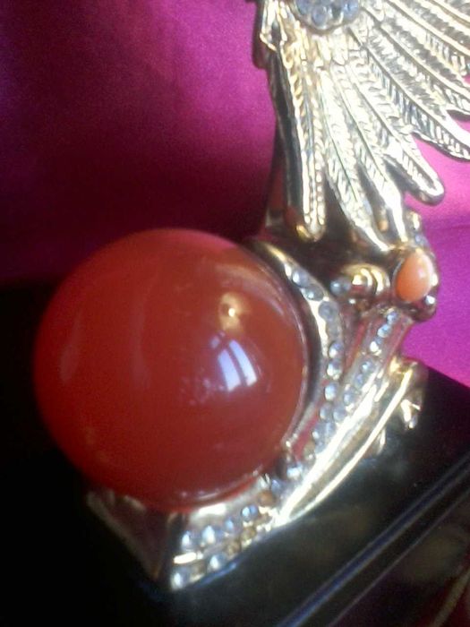 Сувенір Орел з напів коштовним каменем-шаром