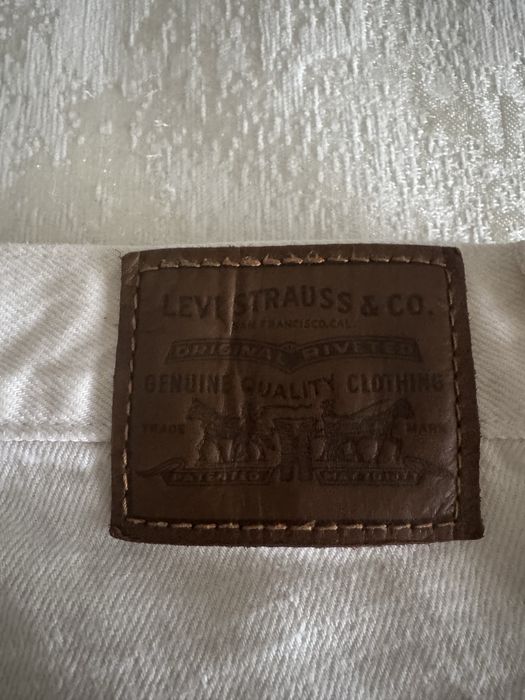 Жіночі Джінси levis