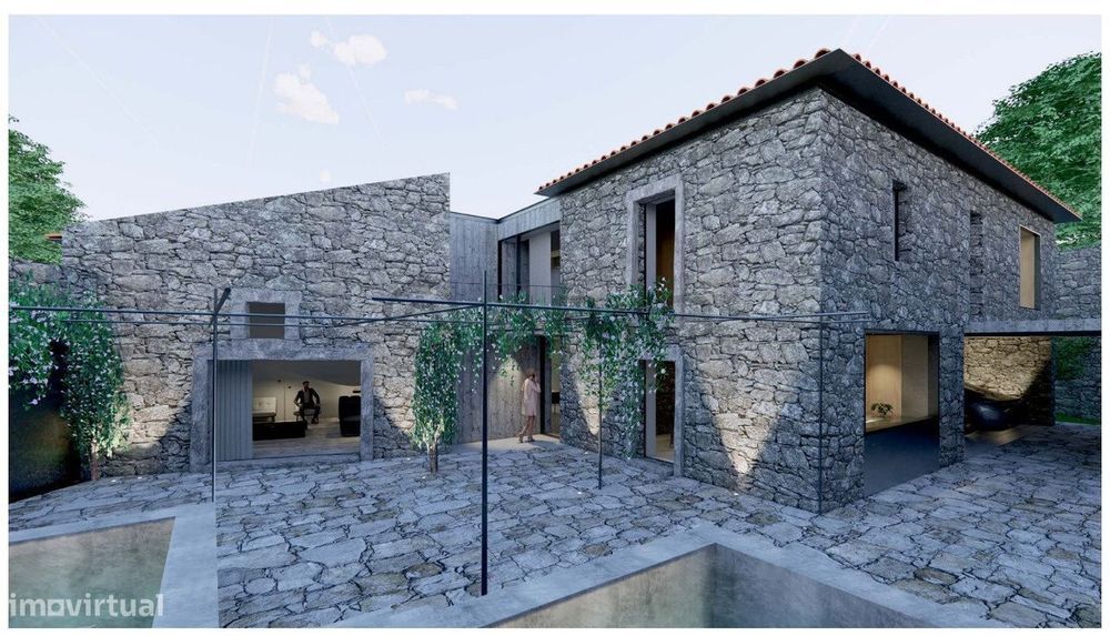 Granite House for Restoration Near Bom Jesus Sanctuary