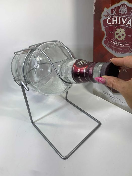 Пляшка-підставка гойдалка з-під віскі Chivas Regal 12 на 4.5 л, Чивас