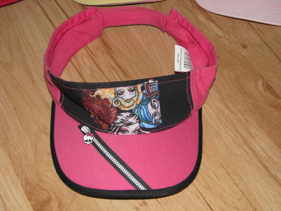 Czapki z daszkiem dla dziewczynki Hello Kitty r. 52 3-5 lat
