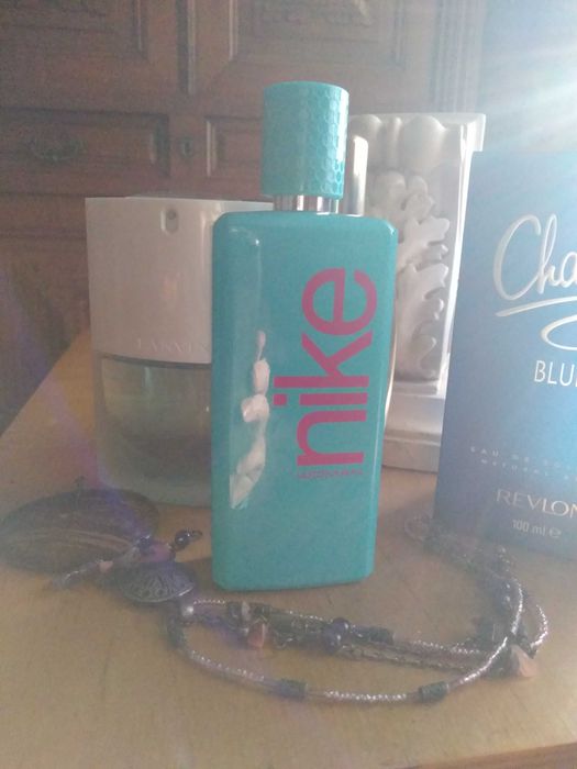 Nike perfumy Nike Azure Woman edt. 100 ml. Bardzo ładny zapach.