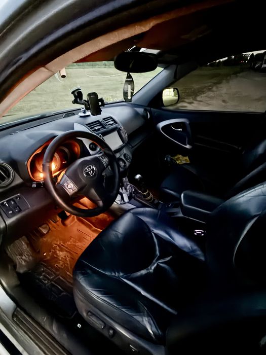 Продам Тoyota RAV4 2006