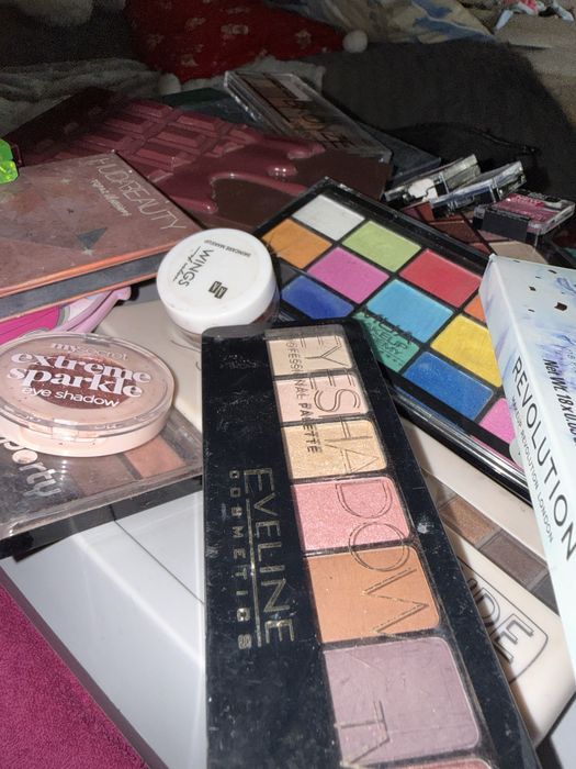 Paletki cieni do powiek