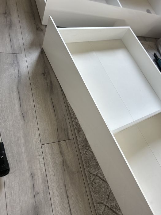 Szafki pod łóżko
