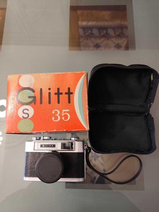 Máquina fotográfica antiga de colecção Glitt 35