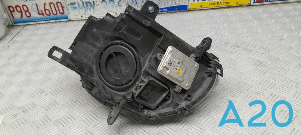 Фара на MINI COUNTRYMAN (R60)
