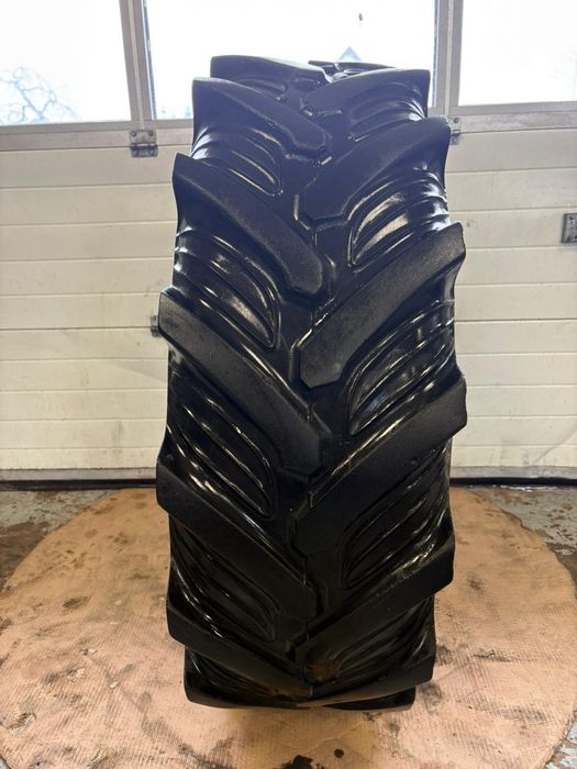 13.6R24 Taurus Point 8 13.6-24