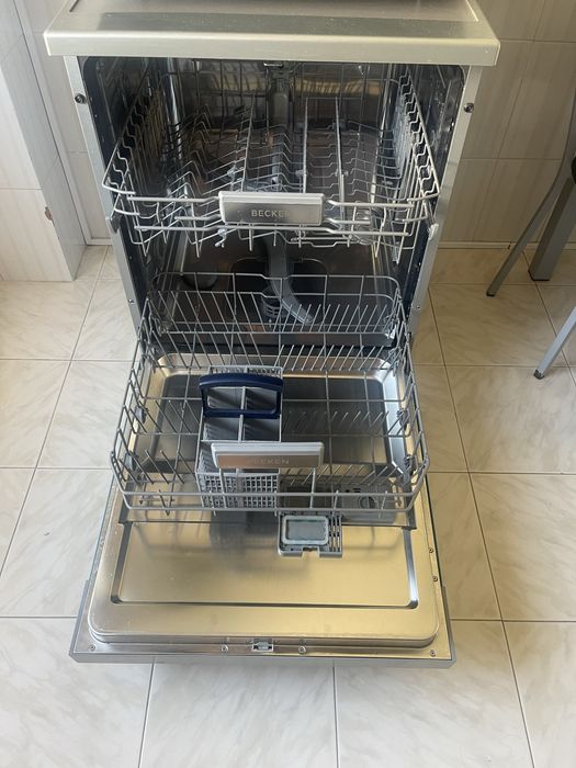 Máquina Lavar Loiça Becken