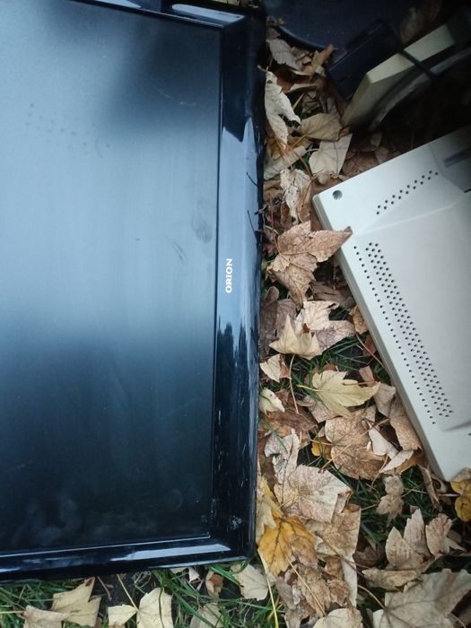 Sprzedam monitory całość