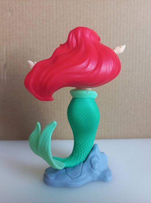 Brinde  pequena sereia Kinder