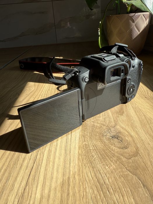 Canon R7 aparat. Dobry stan