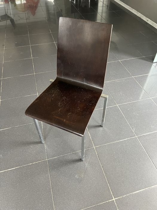 Vende-se mesas e cadeiras