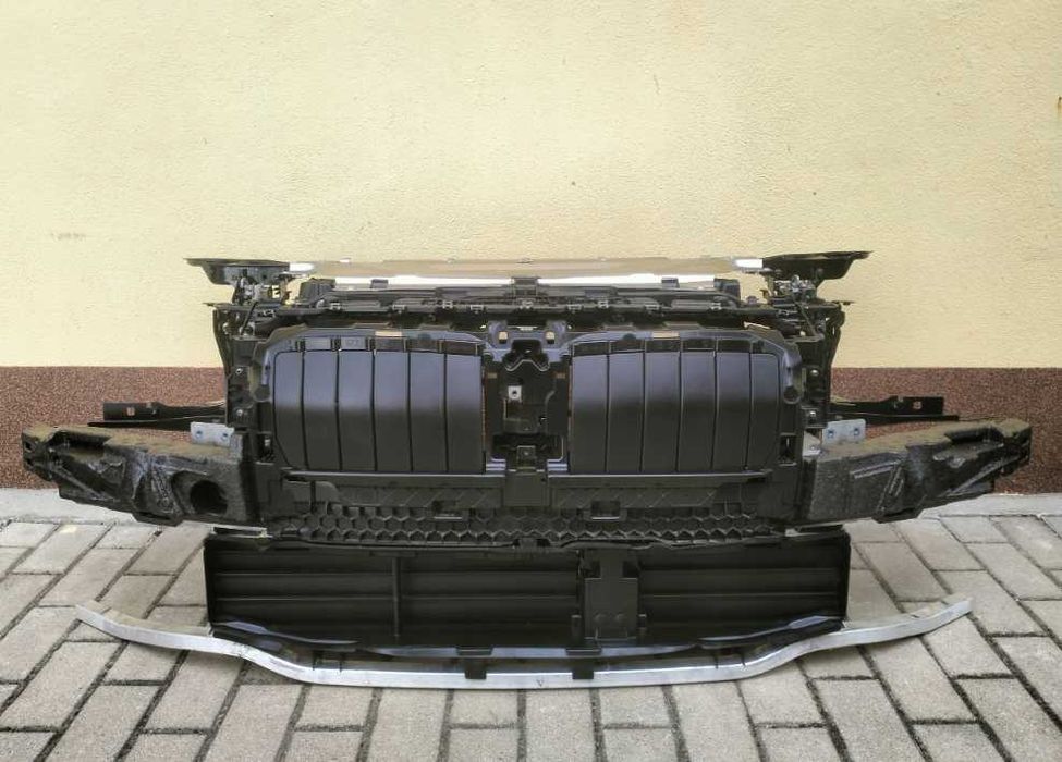 Панель радиаторов телевизор BMW I4 4 G22 G23 G26 Разборка бмв 4