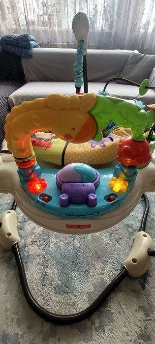 Розважальний центр - стрибуни Fisher Price