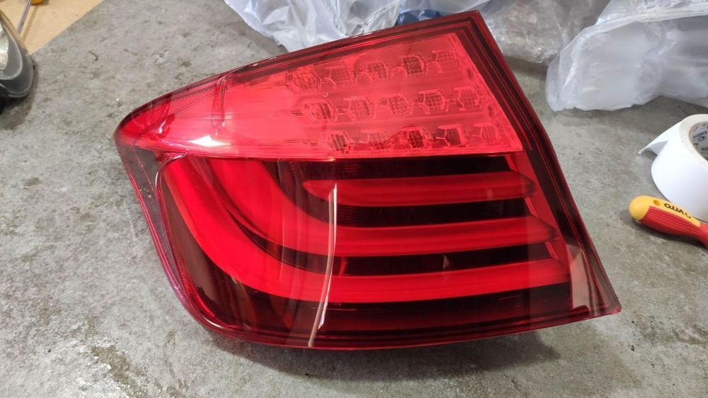 farolim esquerdo painel  BMW série 5 F10
