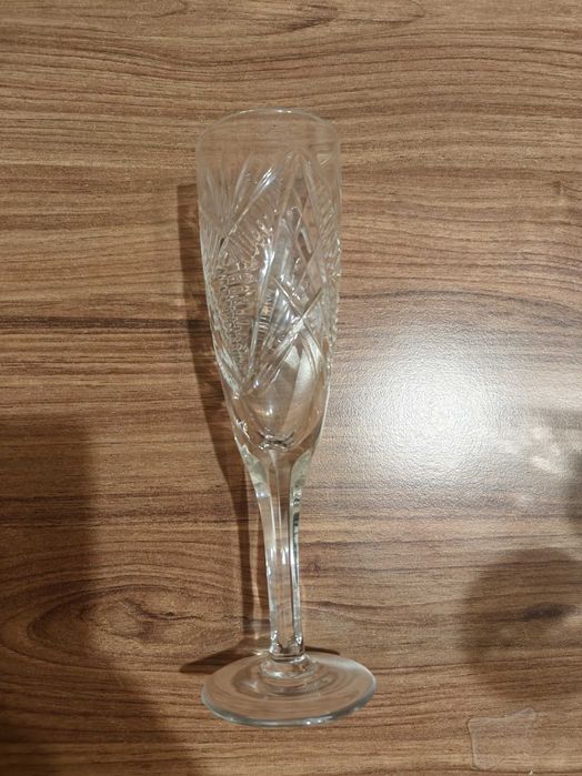Кришталеві бокали під шампанське