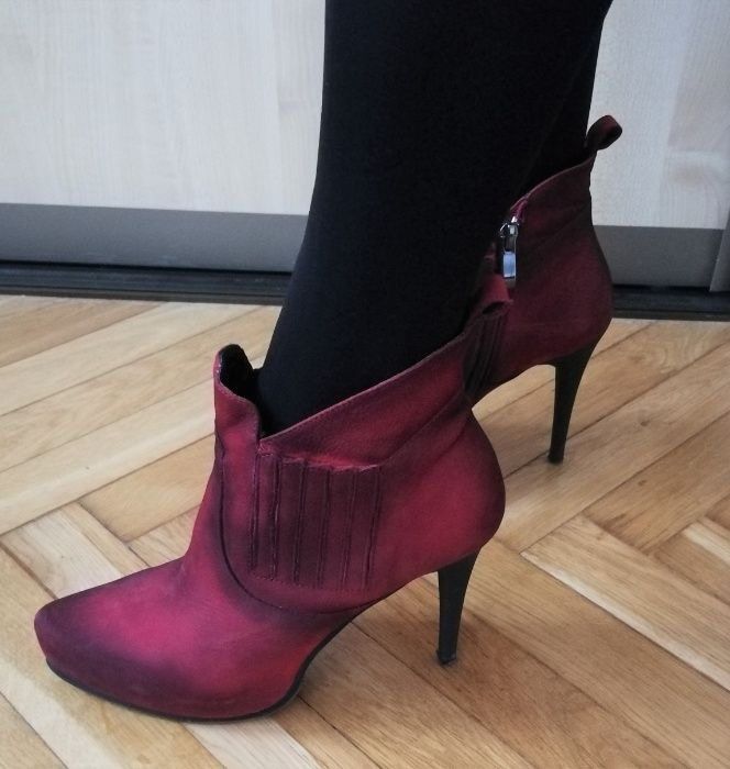 Skórzane buty botki na szpilce bordowe cieniowane nubuk Lasocki