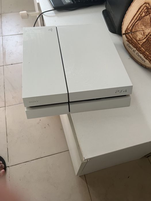 PS4 usada mas como nova