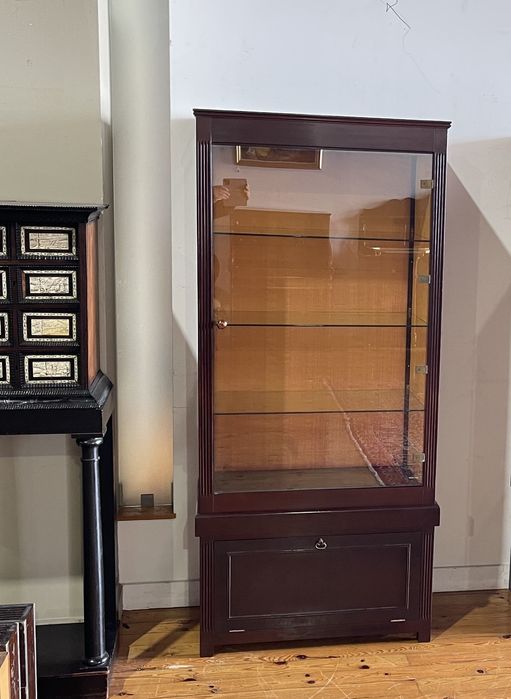 Vitrine 4 Vitrine.