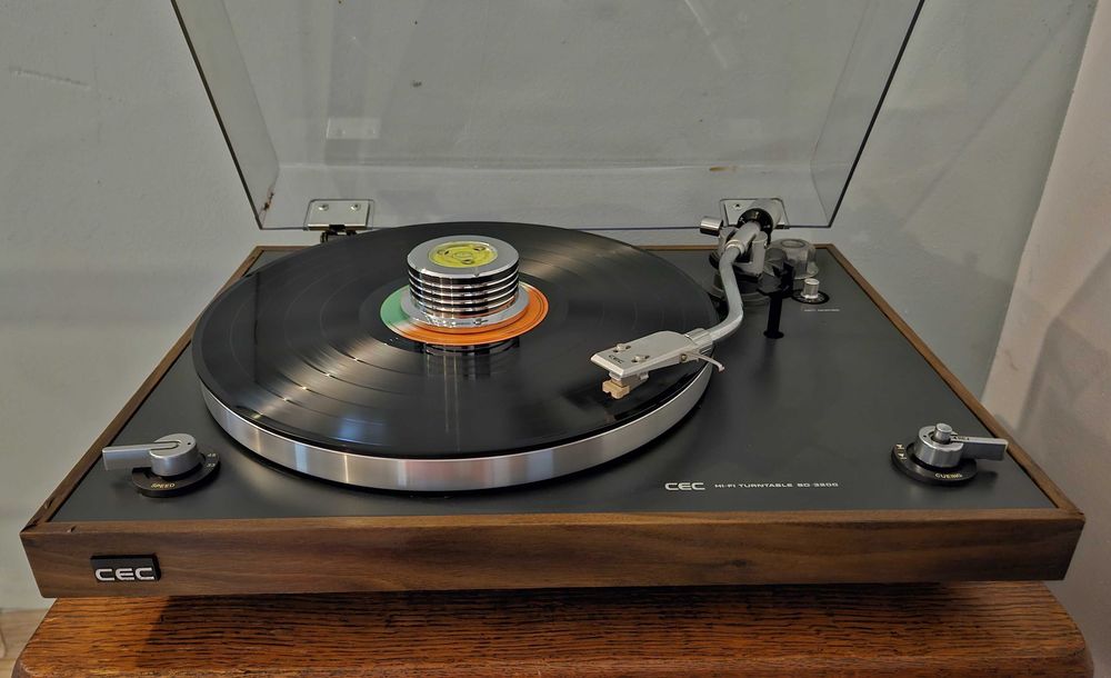 Klasyka Japońskiego Audio: Gramofon CEC BD-3200 – Vintage Hi-Fi