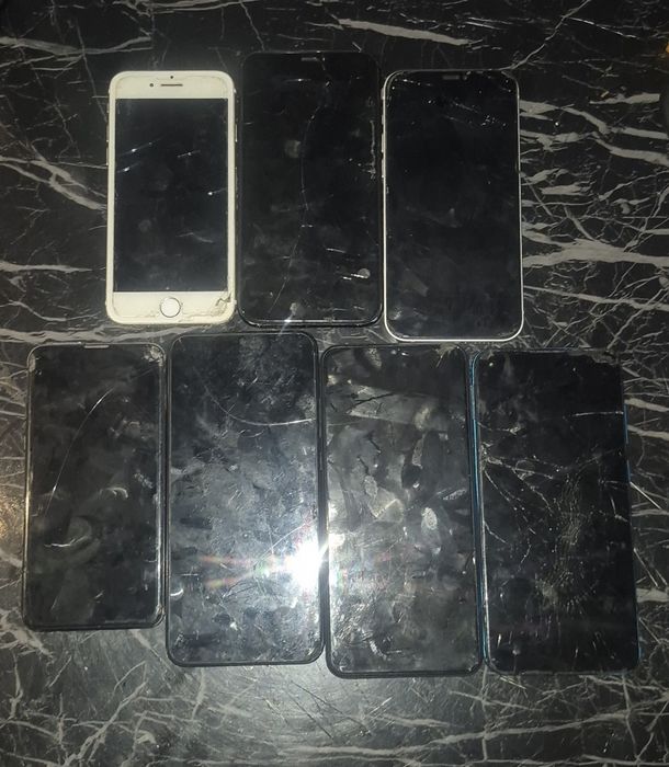 Telefony apple samung xiaomi