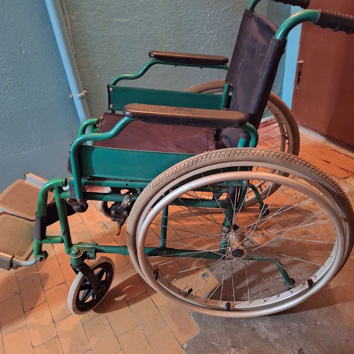 Коляска инвалидная б/у 1800 грн