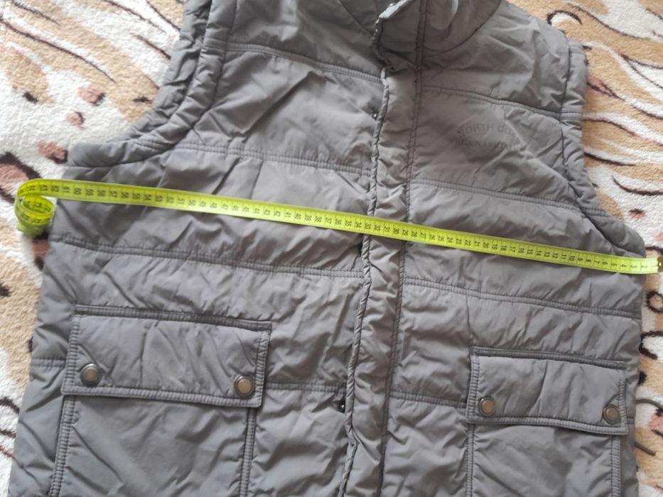 Продам чоловічу жилетку