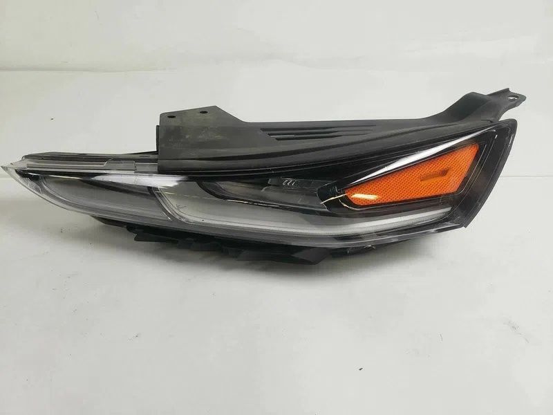 Hyundai Santa Fe 4 USA фара левая габарит дхо