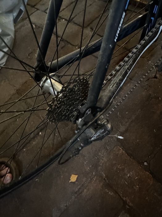 Kross Vento 2.0 z pedałami Shimano