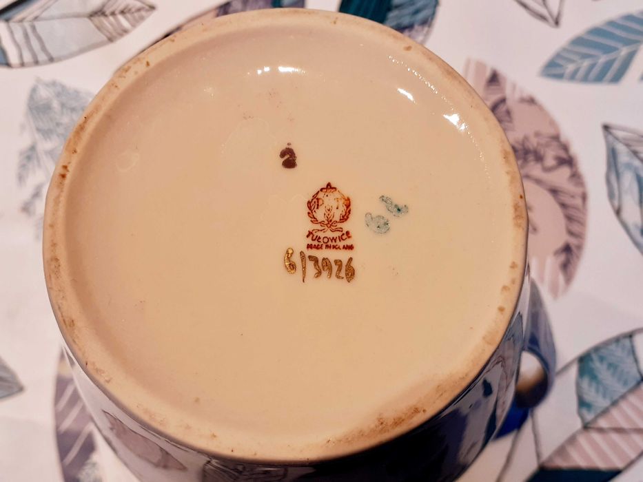 PRL śmietankowy w kwiatki stary serwis kawowy Tułowice Opole sygnowany