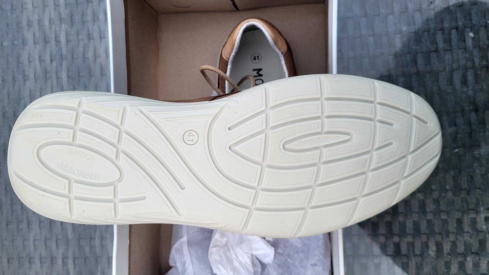 Sapatos homem - camurça- tamanho 41