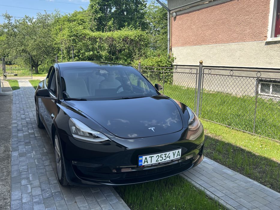 Tesla model 3 mid range CCS2