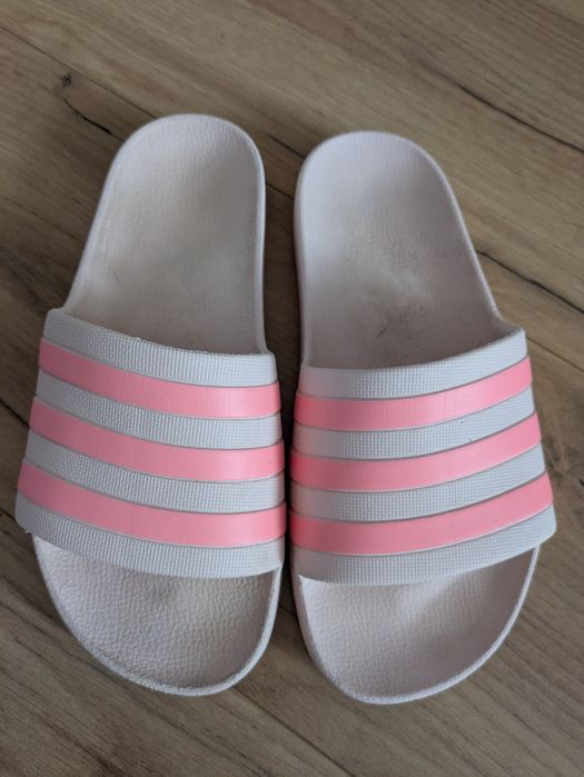 Klapki adidas różowe - rozm. 37, używane