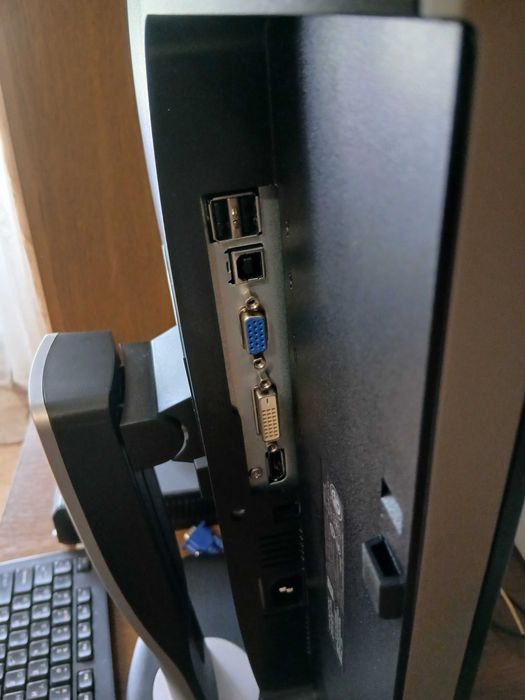 Монитор Dell u2412m