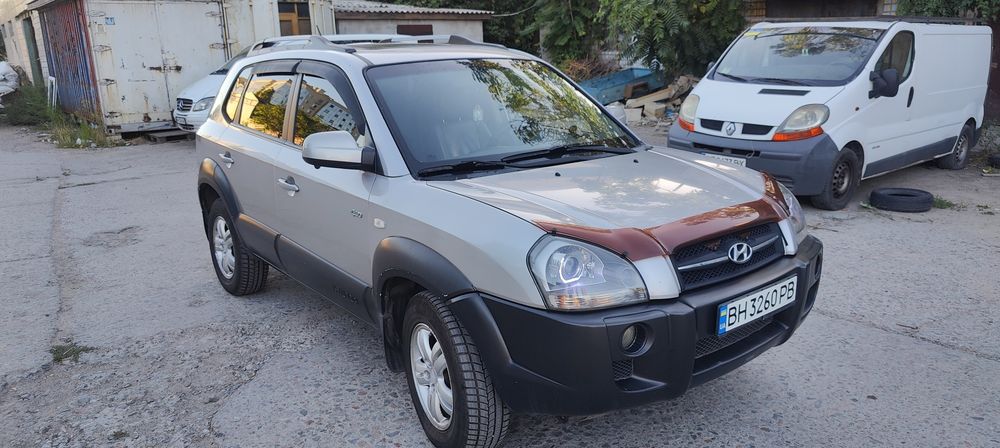 Hyundai tucson 2.7