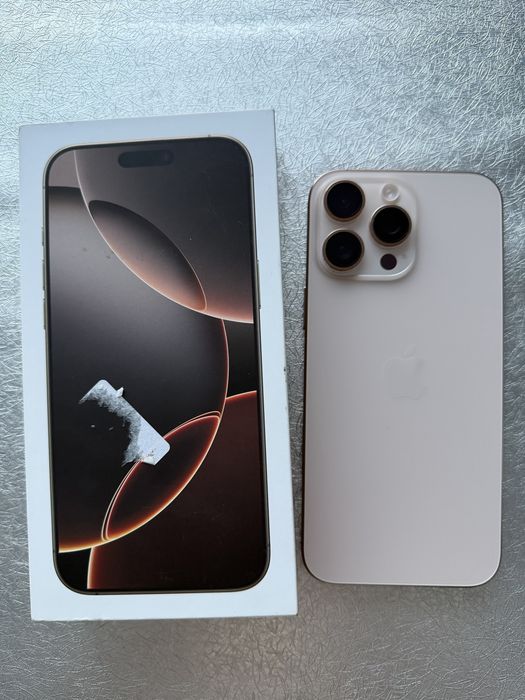 Iphone 16 Pro Max 256GB, pustynny tytan