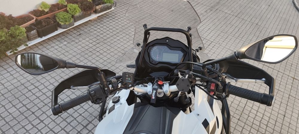M Benelli trk 502