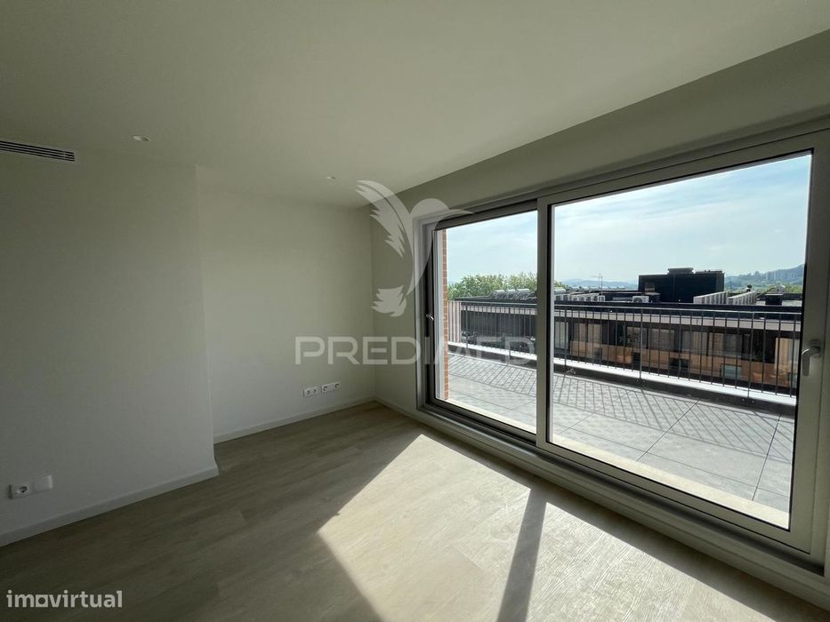 T1 no último piso com terraço e vistas desafogadas - Azurém - Guima...