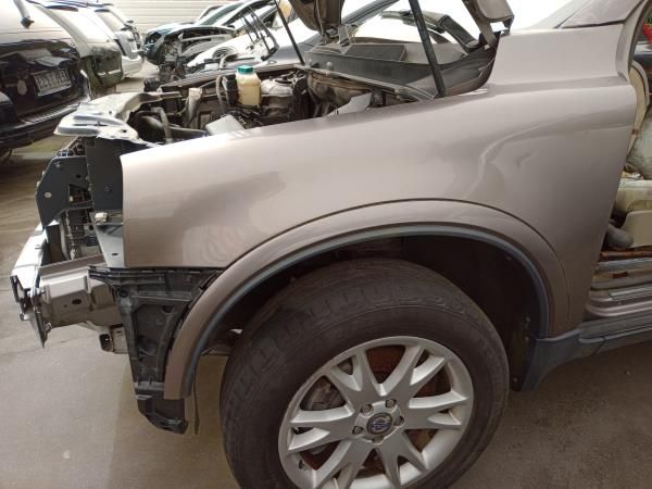 Guarda-lamas esquerdo VOLVO XC90 I