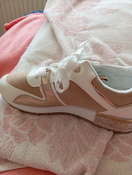 Adidasy damskie wygodne