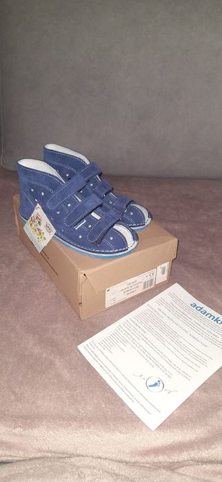 Buty kapcie Adamki 30