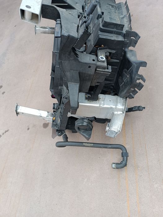 Панель установочна касета радіаторів в зборі телевізор Audi Q7 4M 3.0