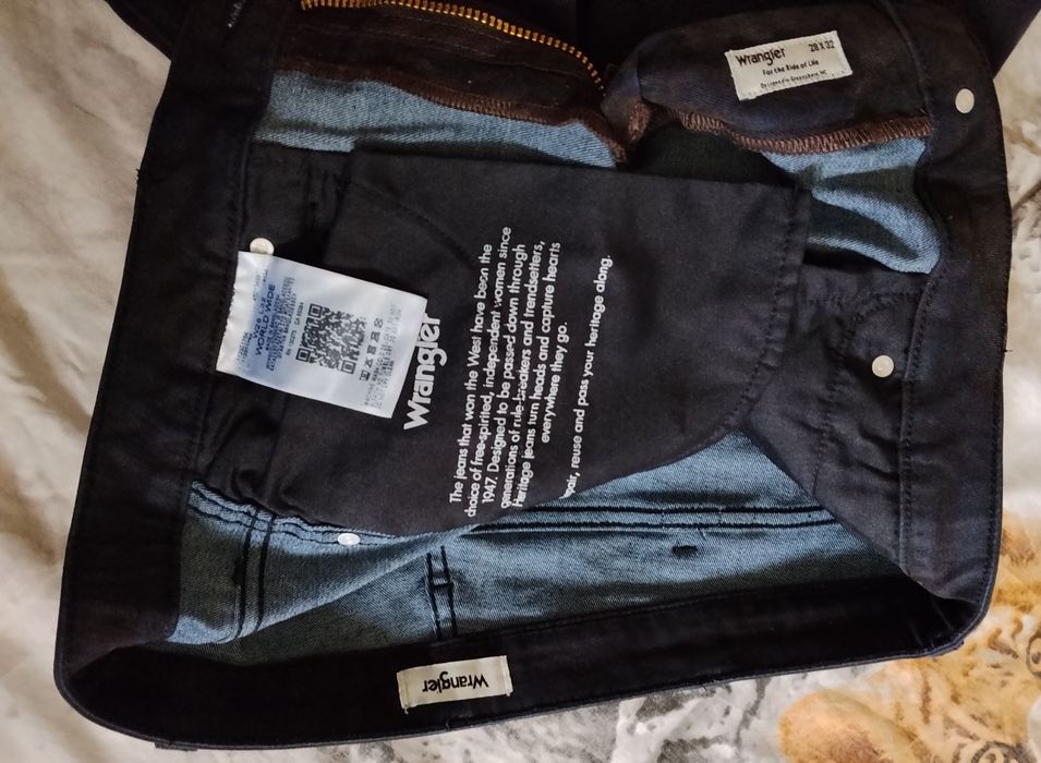 джинси Wrangler  (наш 44-46)з ефектом м'якого бархату