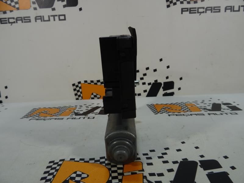 Motor vidro frente esquerdo VOLKSWAGEN Passat (3C2)