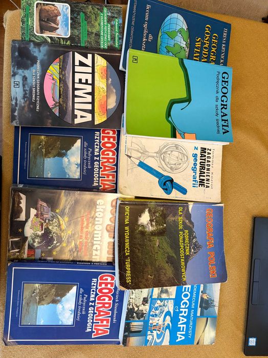 Zestaw podręczników do geografii – liceum – 10 książek