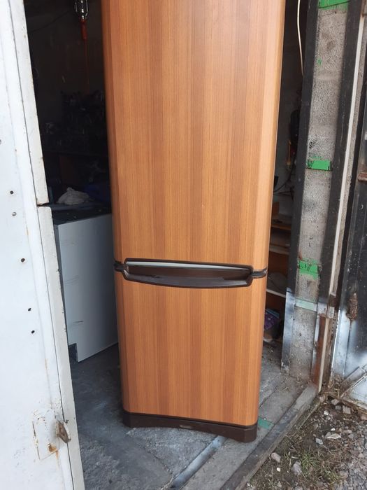 Продам холодильник Індезіт